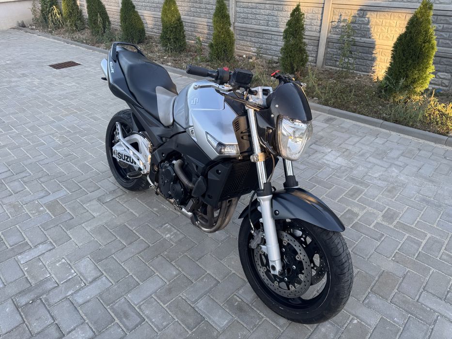 Suzuki GSR 600 2009