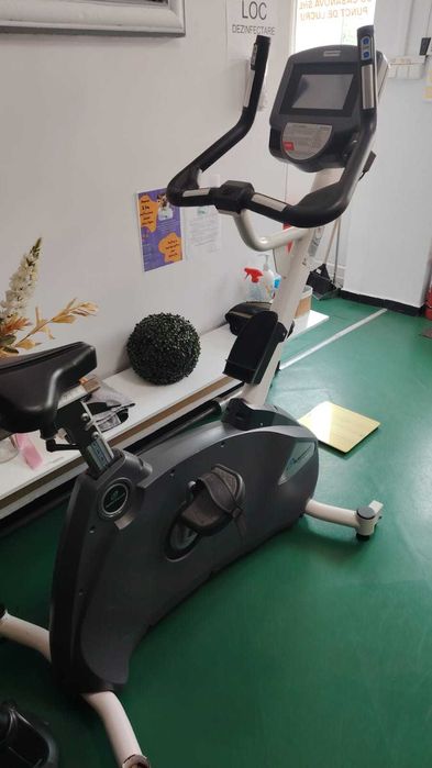 Bicicleta fitness profesională.