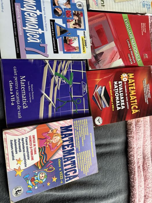 Cărți pentru diverse materi