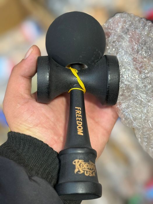 Kendama cadou rapid mos nicolae