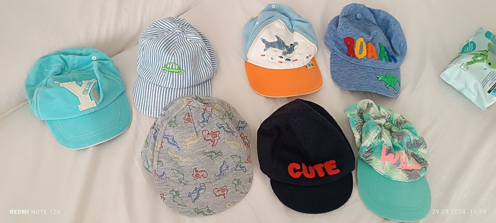 Șepci bebe diferite masuri