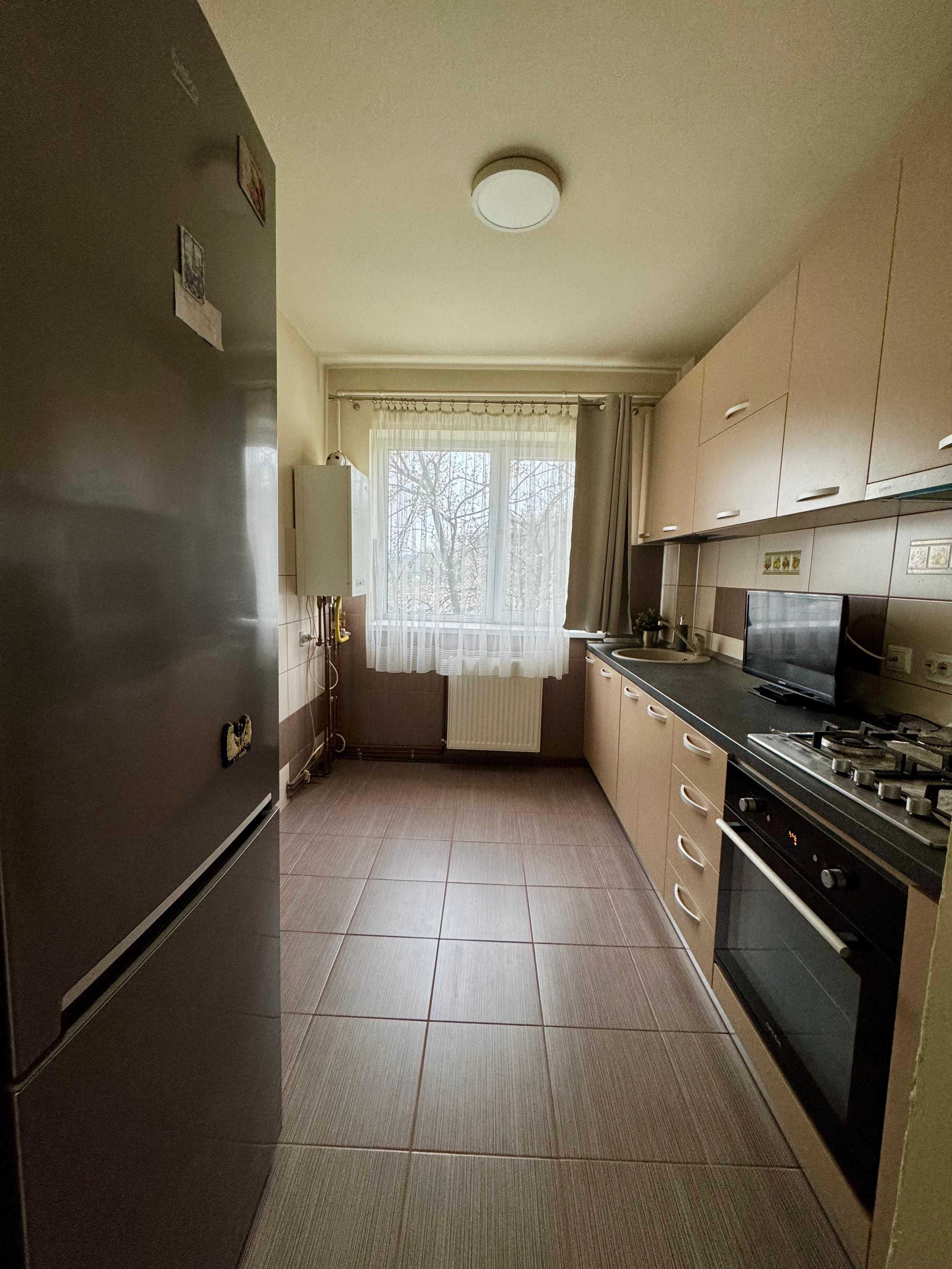 Apartament 2 camere, semidecomandat, 50mp