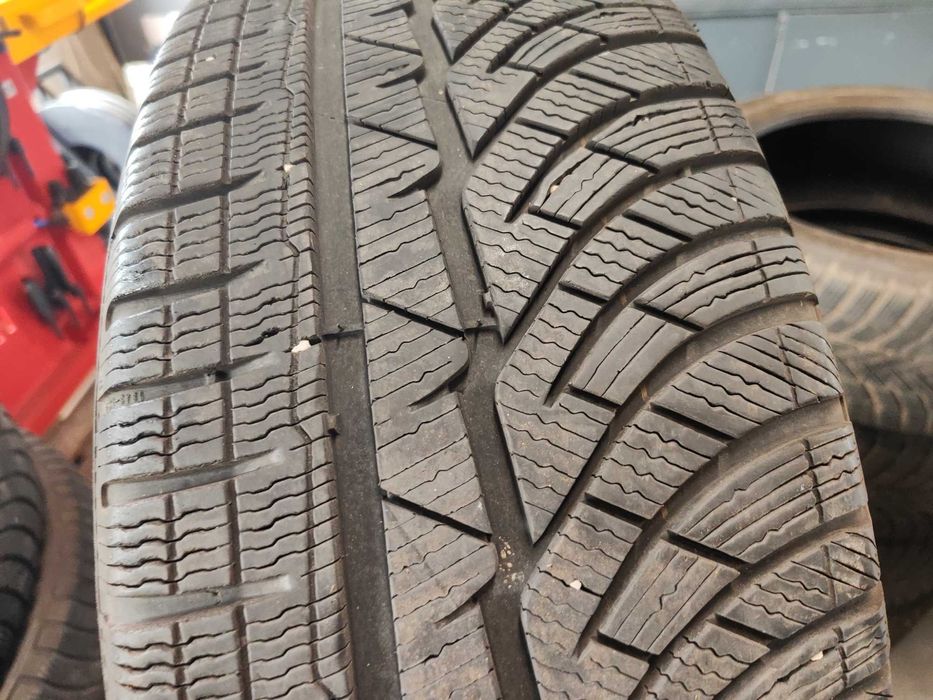 4бр.зимни гуми 235/55/17 Michelin