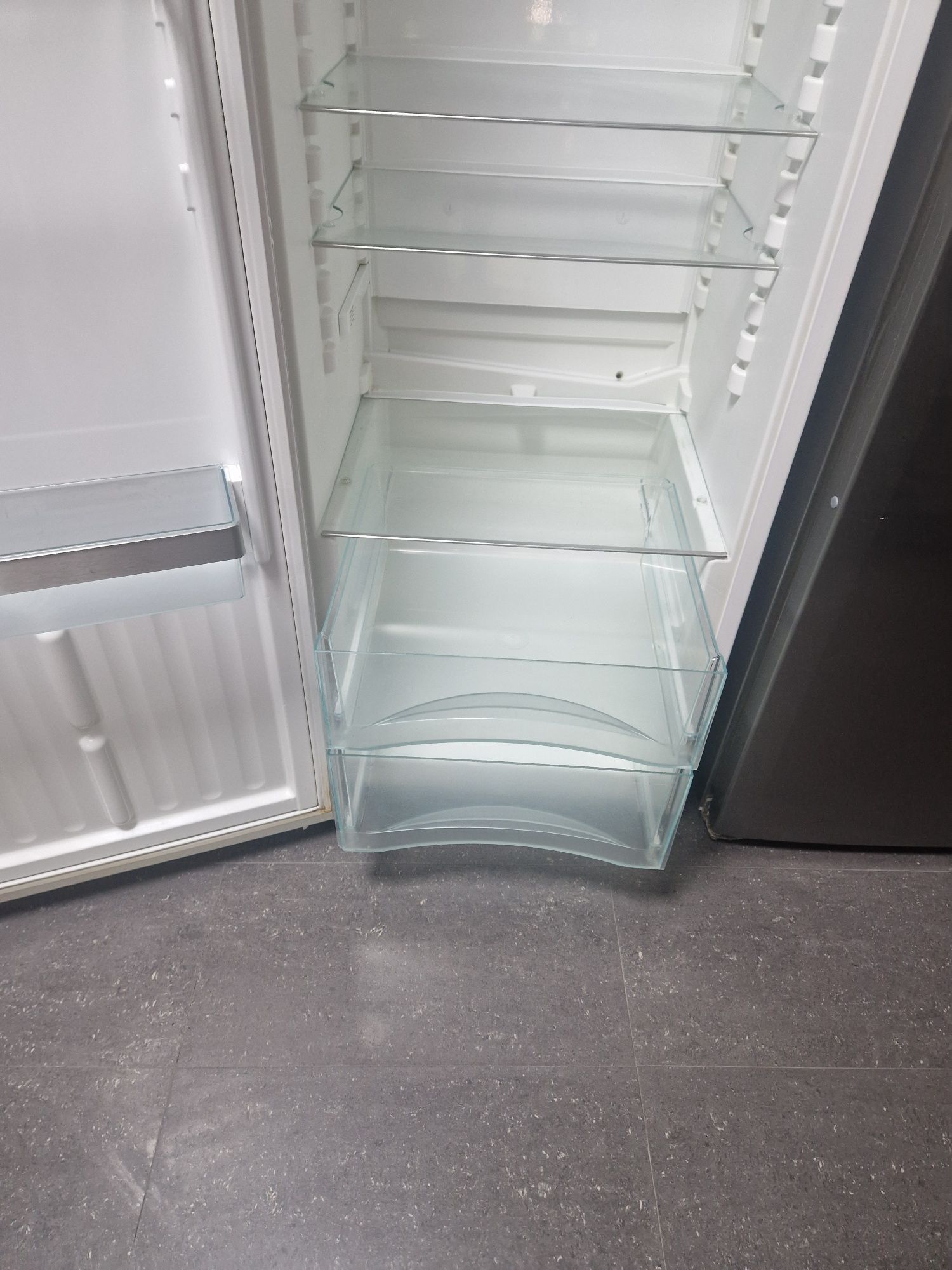 Хладилник охладител Miele A++