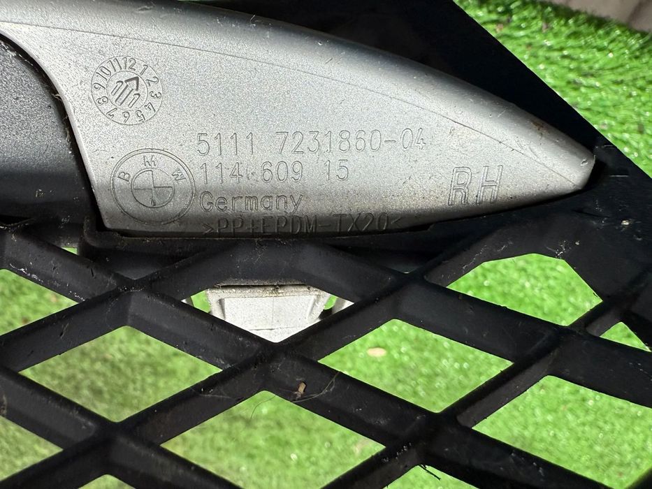 GRILA BARA FATA (X2) BMW SERIA 5 F10 F11 520D SE TOURING 2.0 DIESEL 2011 COD OEM 7200700 / 7231860 / BREAK 2010-2017