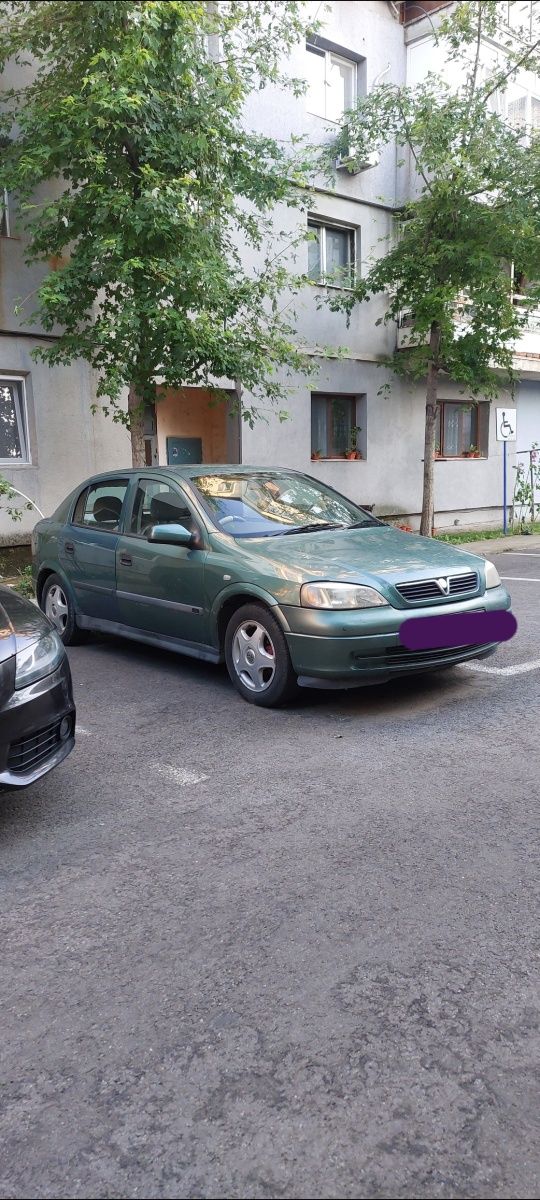 Mașină Opel astra G