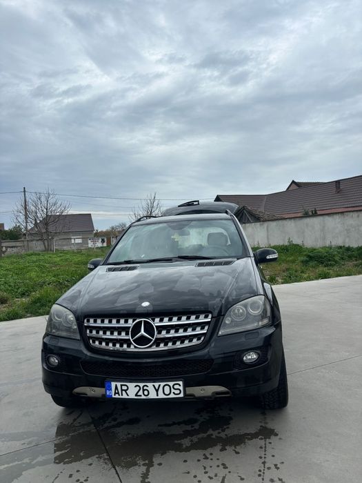 Vând Mercedes ML 320 cdi 4 matic edition 
An 2008
Motor de 3.0 v6
Deta