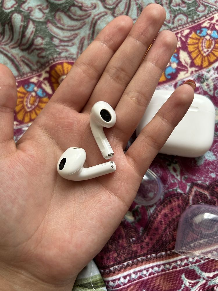 Airpods 3 с гаранти на 1 месяц