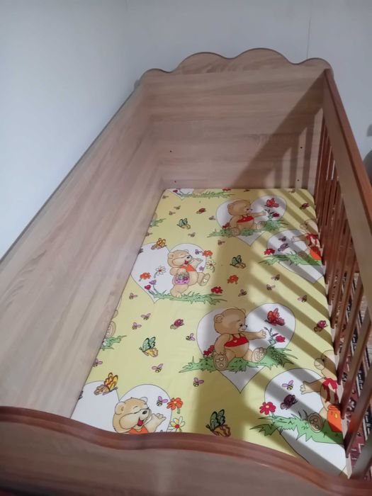 детско легло - отлично запазено
