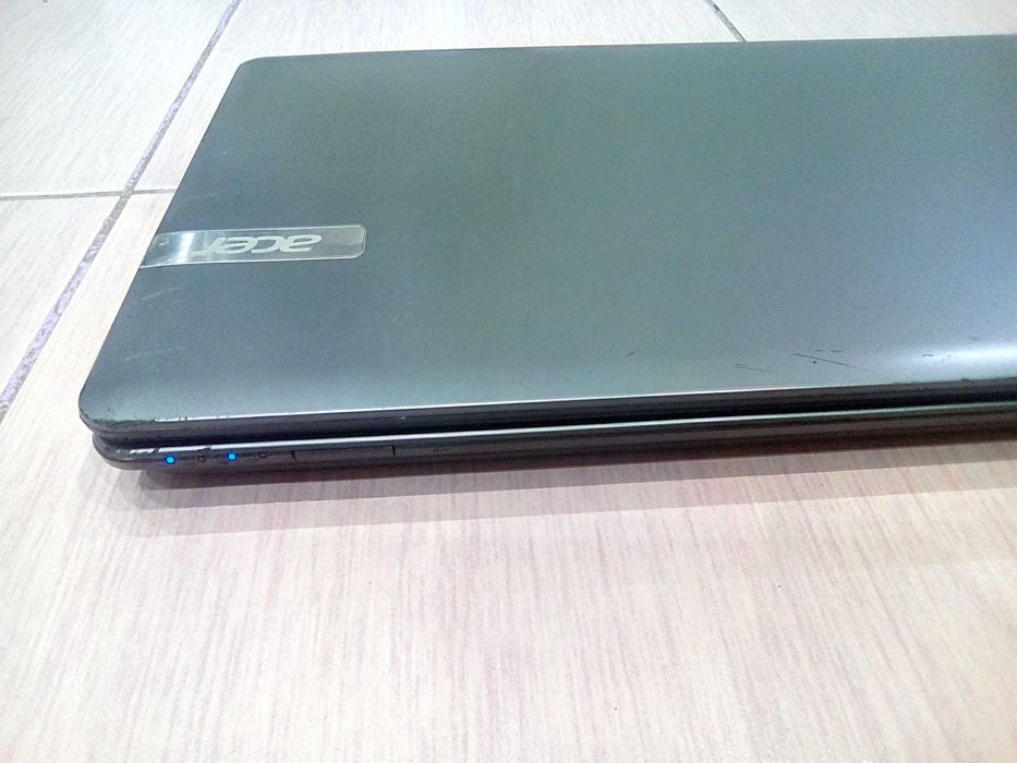 Лаптоп ECER Aspire E1-731 - 2 ядра , 2 процесора