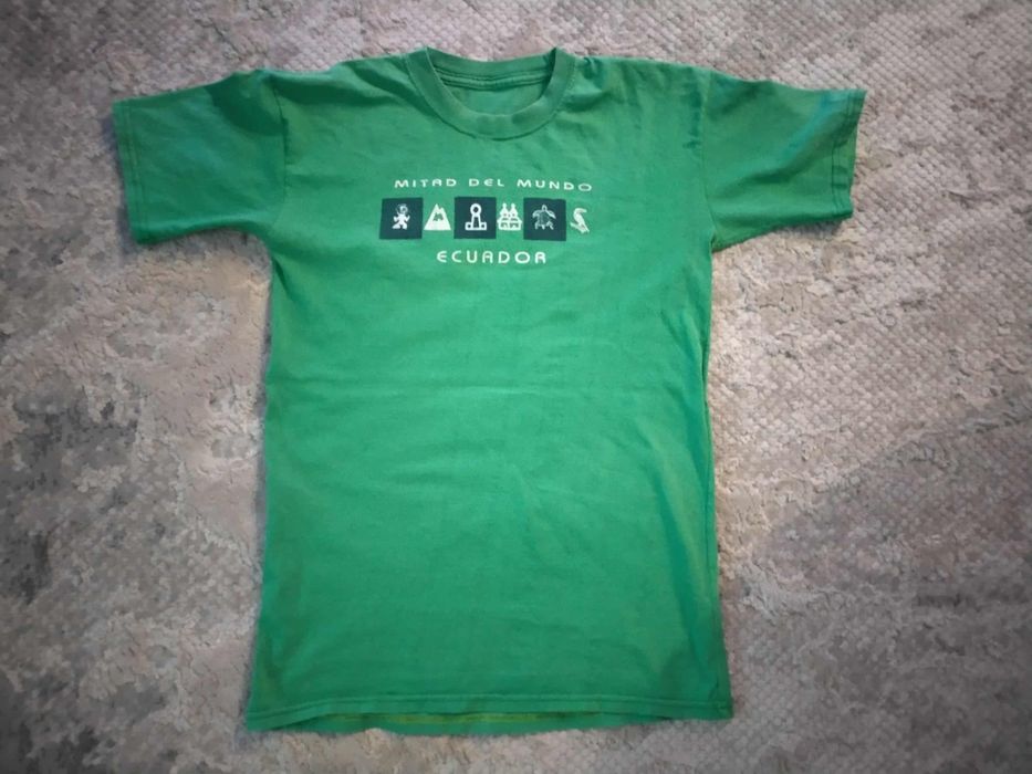 оригинална спортна тениска, размер М среден.