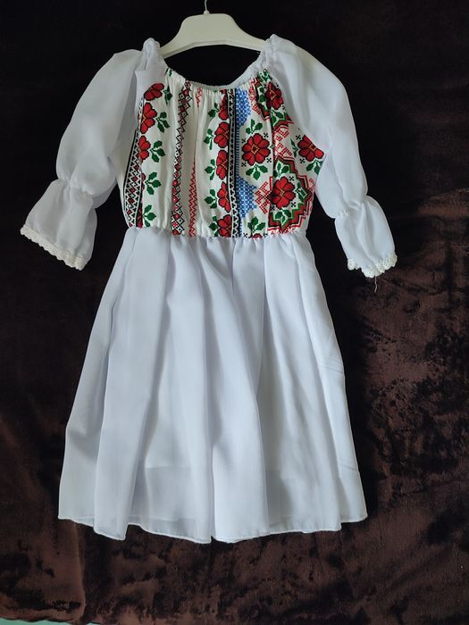 Ie tradițională fetiță 4ani