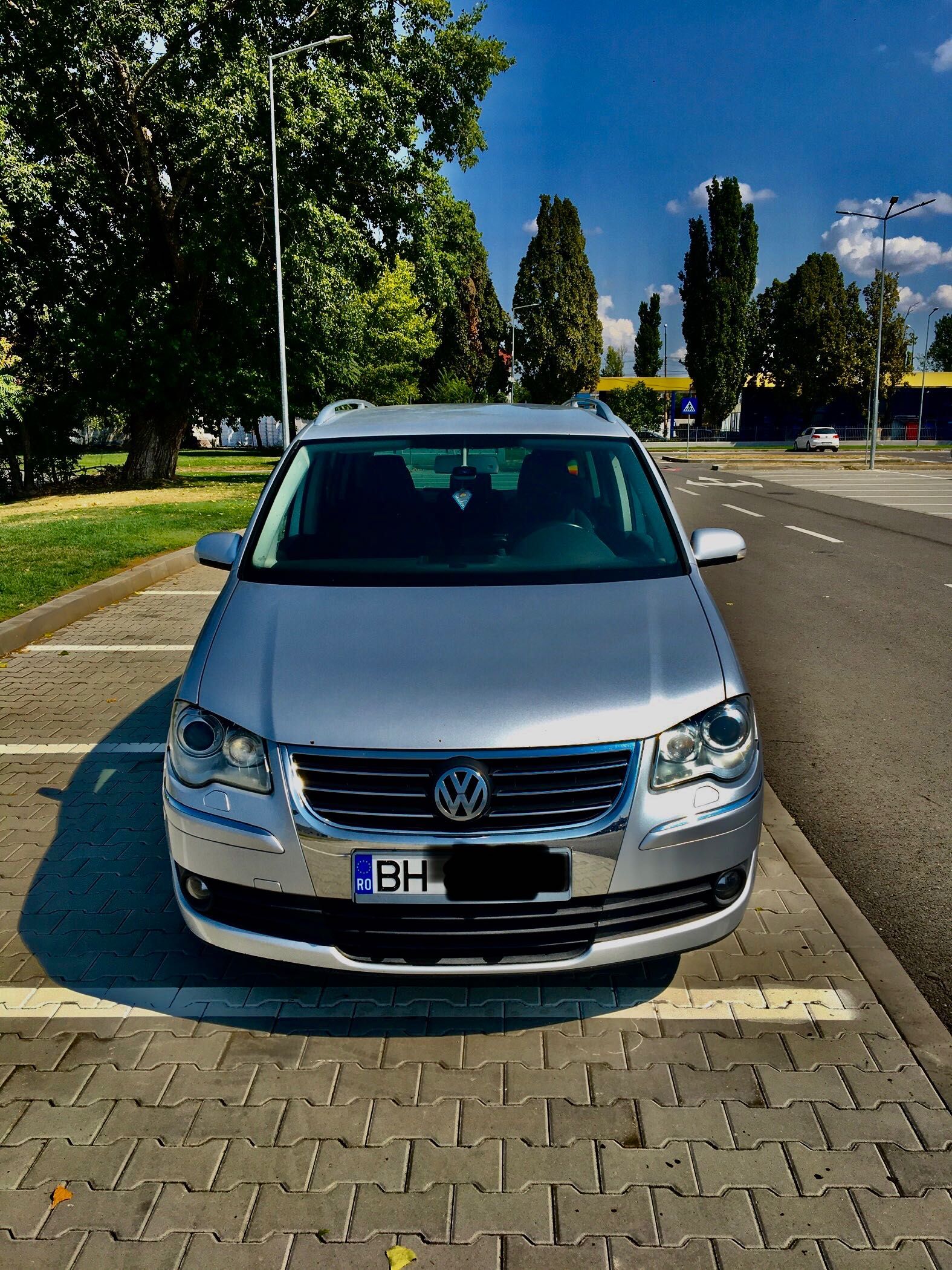 Volkswagen Touran Highline DSG 170hp