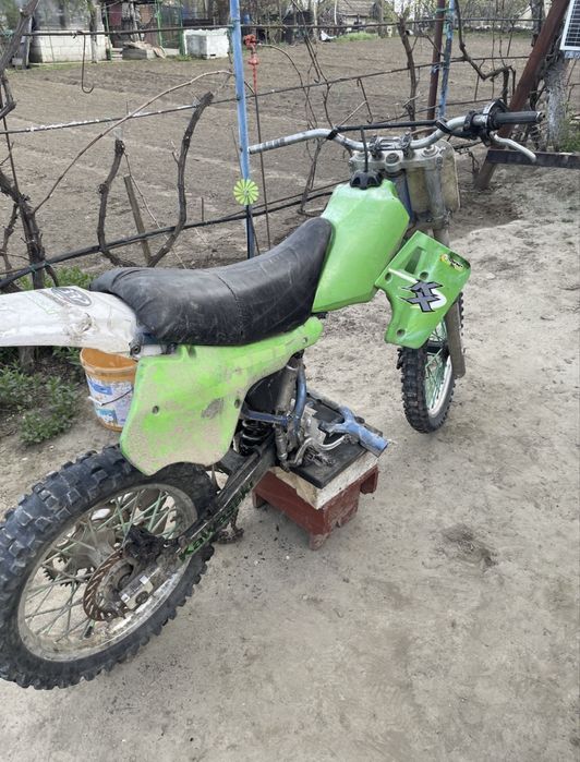 Se vinde cadru cross kawasaki, an1987