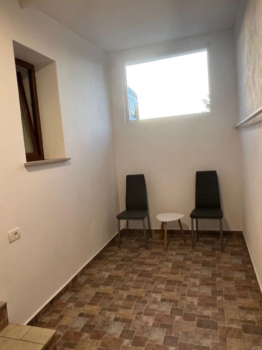 Inchiriez garsoniera Rm Valcea