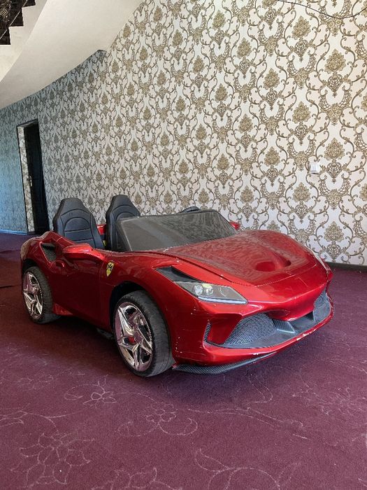 Ferrari f-8 (dapaoche)