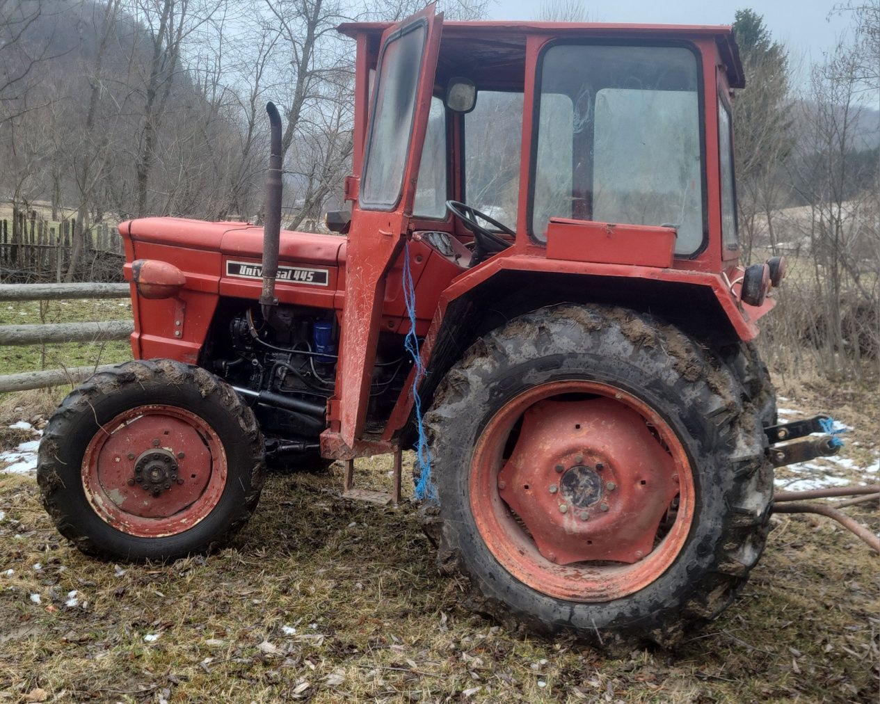 Tractor UTB 445 DT