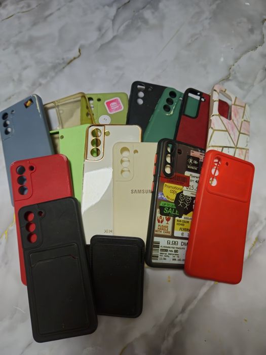 Чехлы на Samsung Galaxy S21