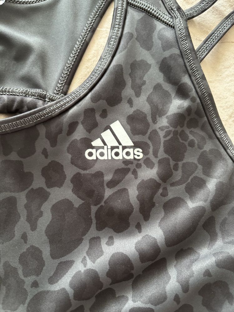 Спортен сутиен Adidas