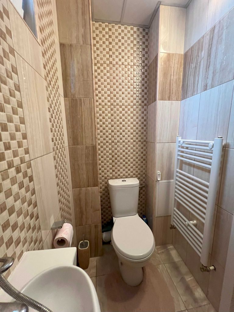 Продава се Тристаен апартамент в Русе, Център - 95 кв.м за 1264 €/кв.м - Снимка #10