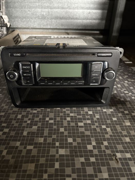 CD,MP3 Стерео за VW Touran 2007год.