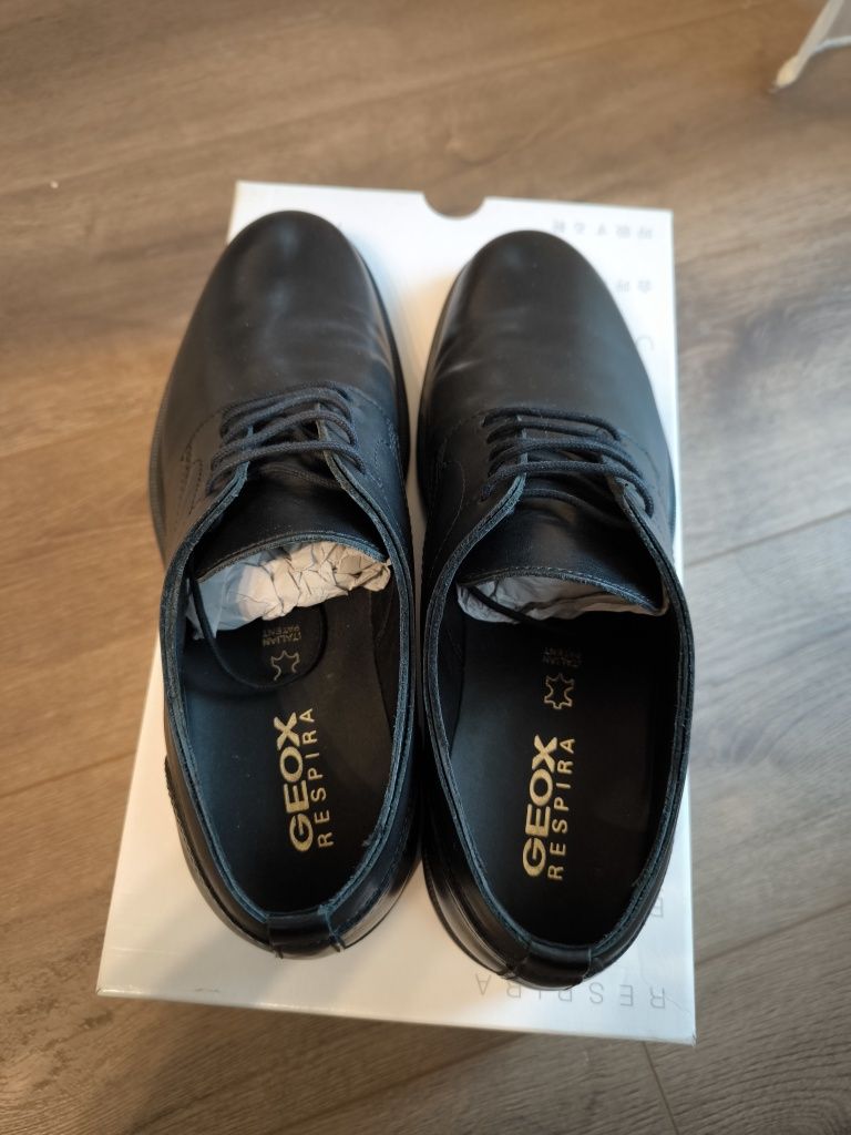 Официални мъжки обувки Geox