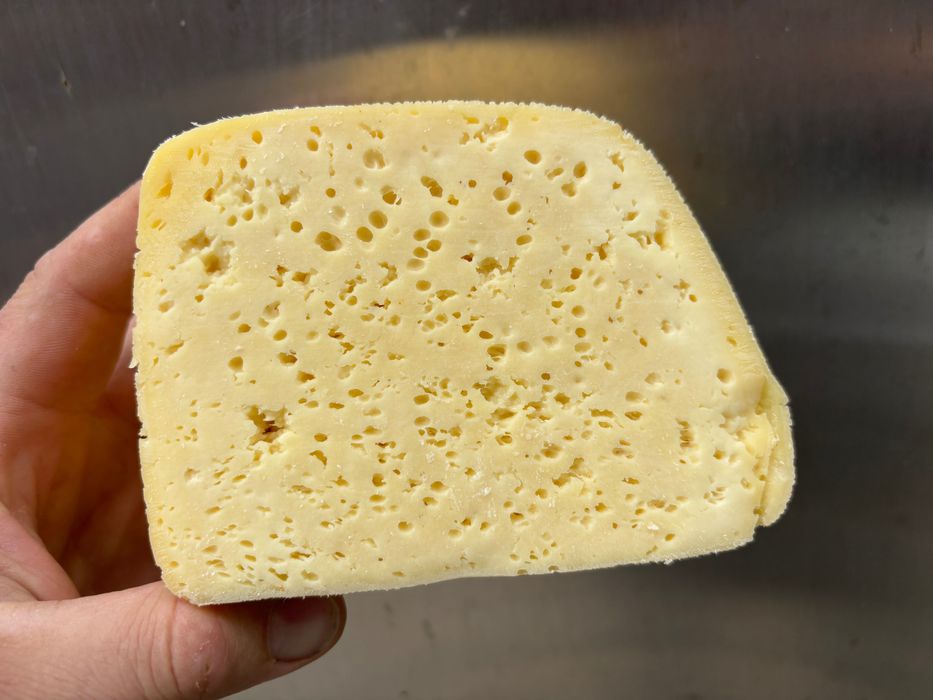 Branzeturi din lapte de vaca