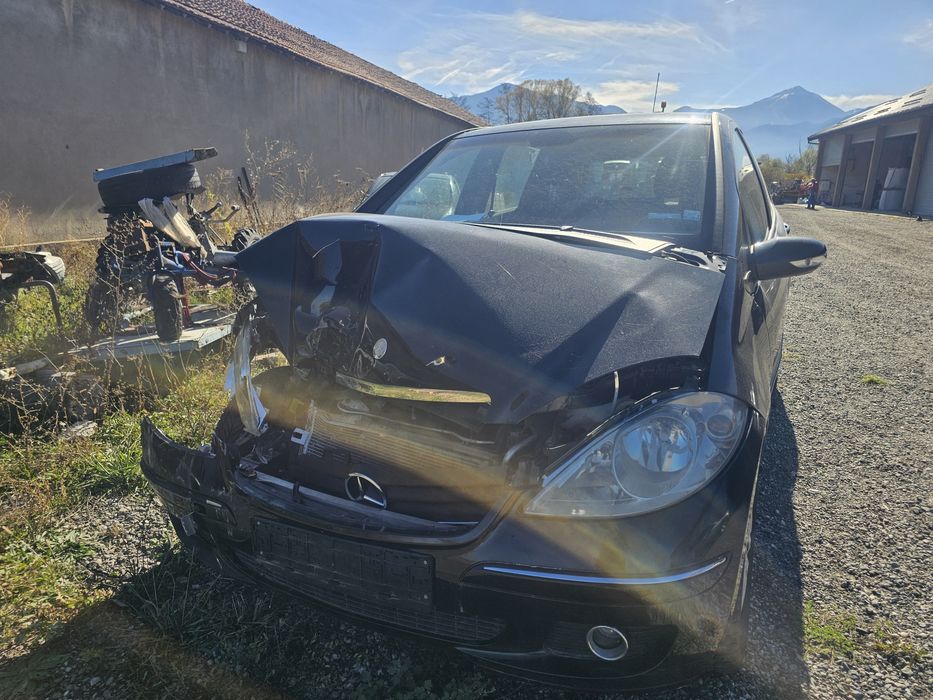 Мерцедес А170 на части