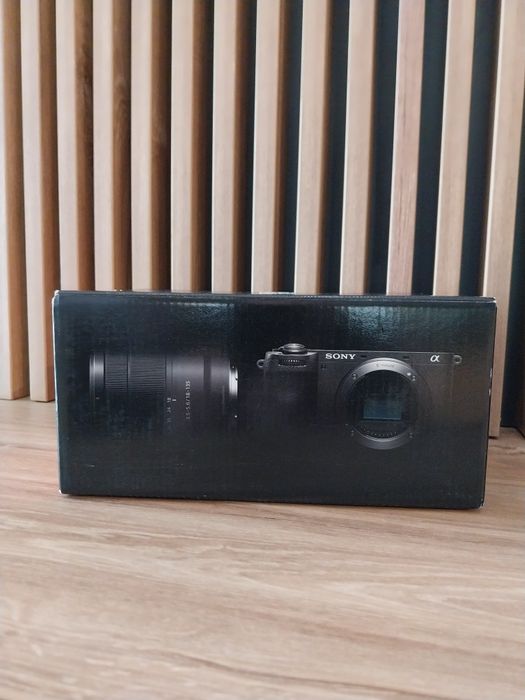 Sony Alpha 6700 Aparat foto kit cu Obiectiv 18-135mm