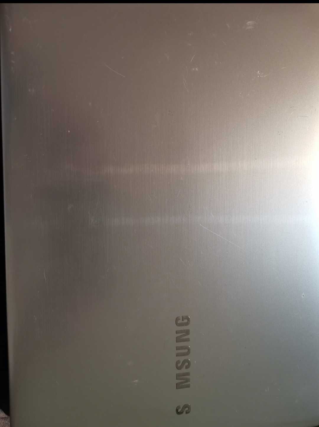 Лаптоп Samsung np370r5е i 3 6ram