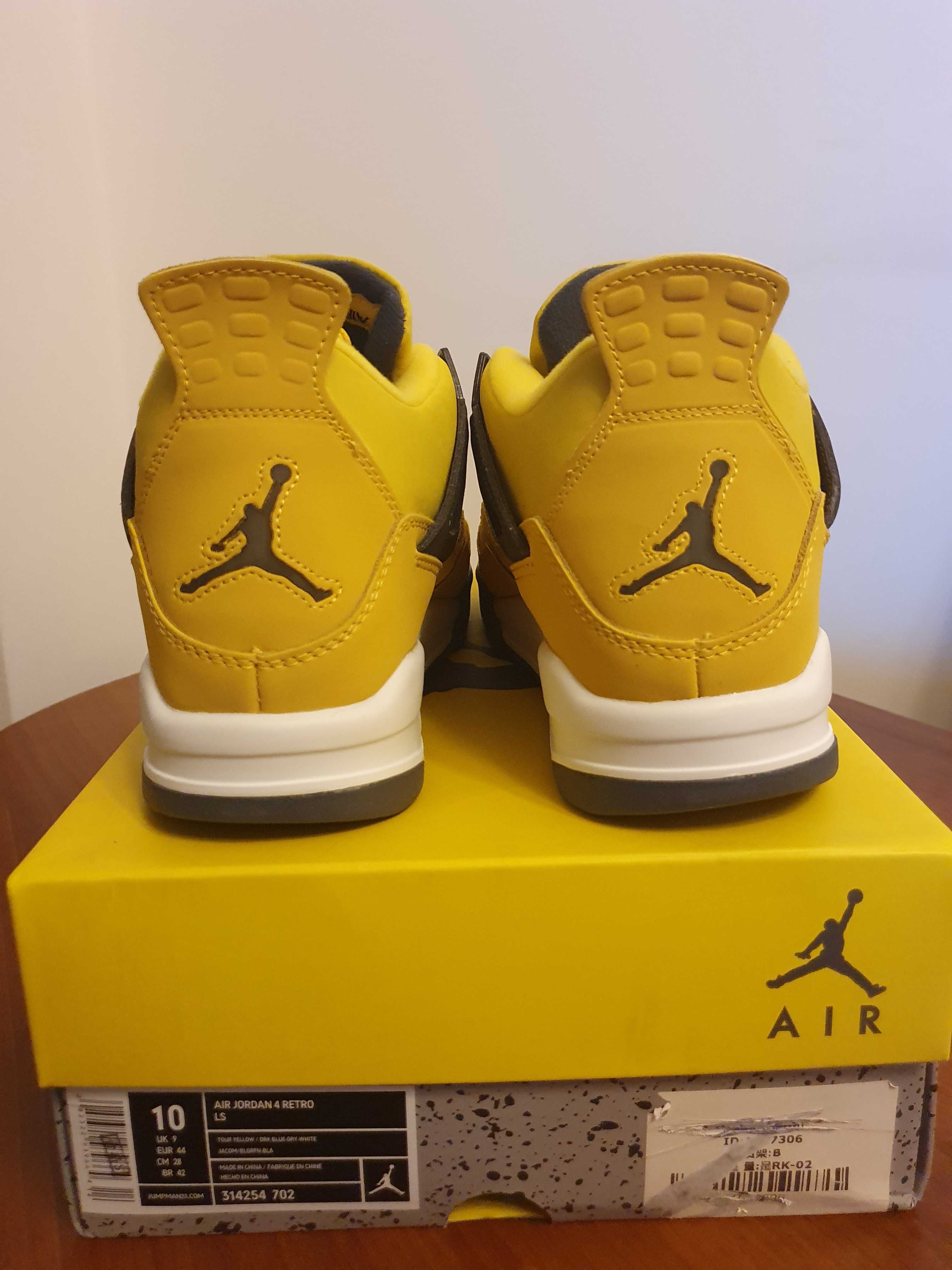 Air Jordan 4 Lighting