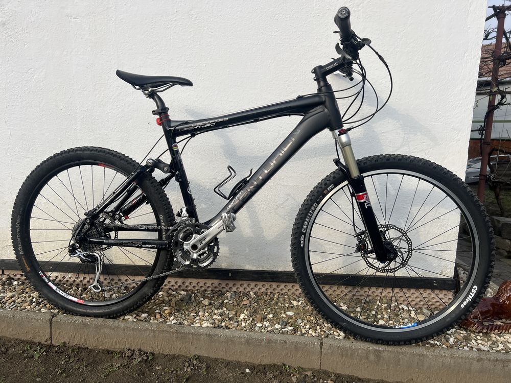 Vand bicicleta centurion full suspension 26