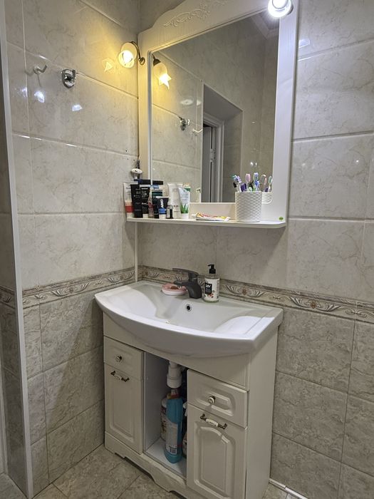 Раковина с тумбой