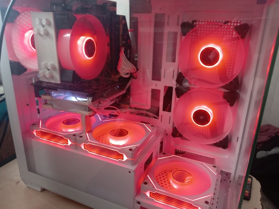 Продам игровой компьютер и музыкальный центр