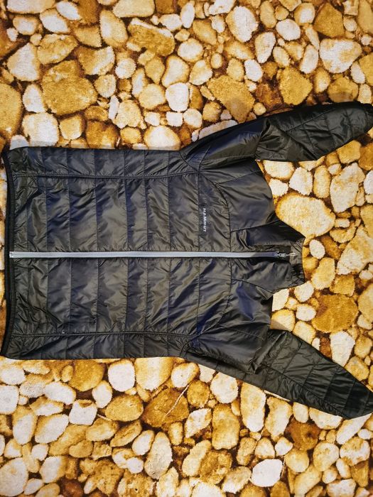 Jacketa Mammut L Salewa La Sportiva Salomon Ortovox FjallRaven Rab