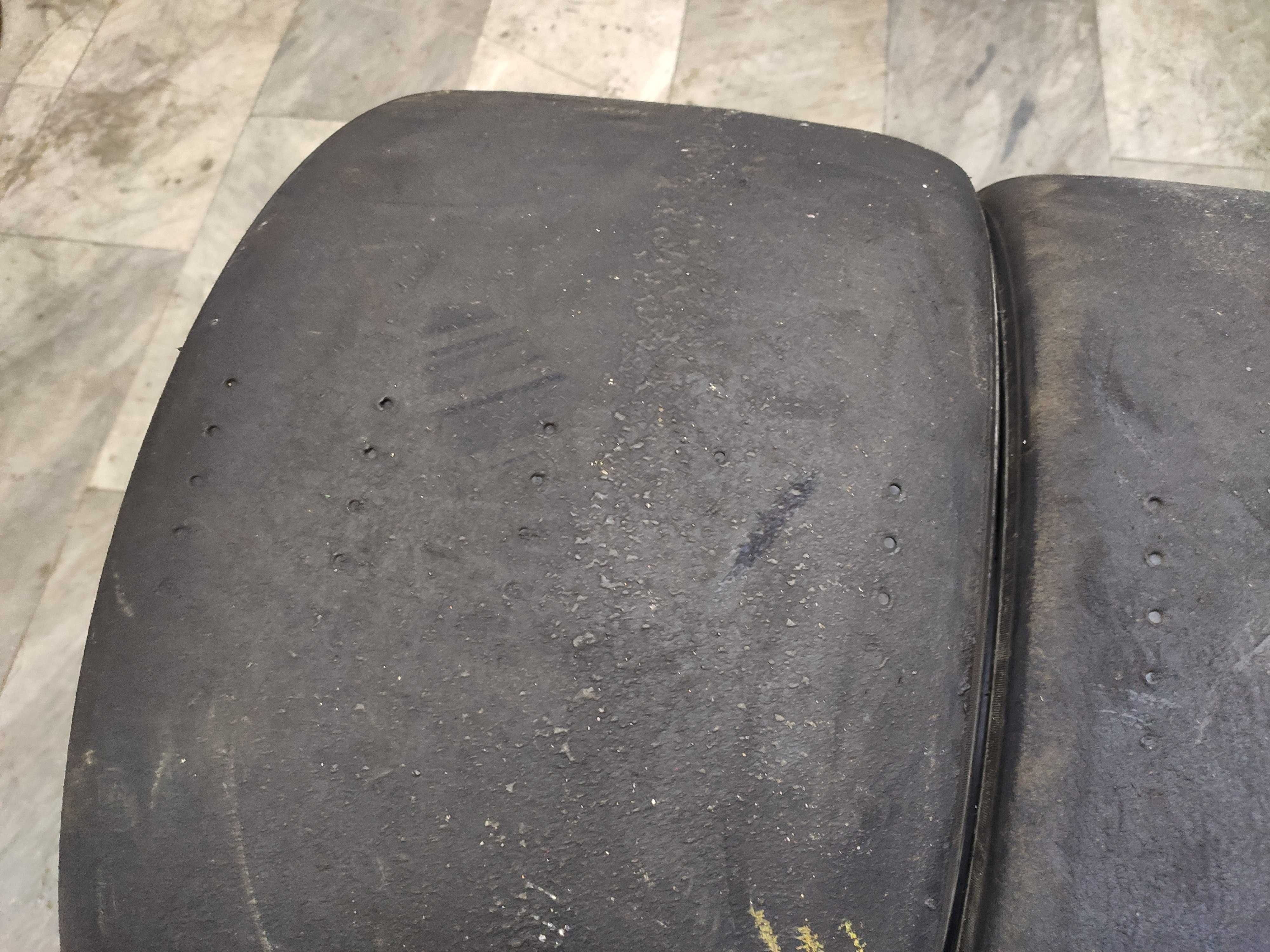 2бр Гуми Слик - 325 705 18 - Pirelli