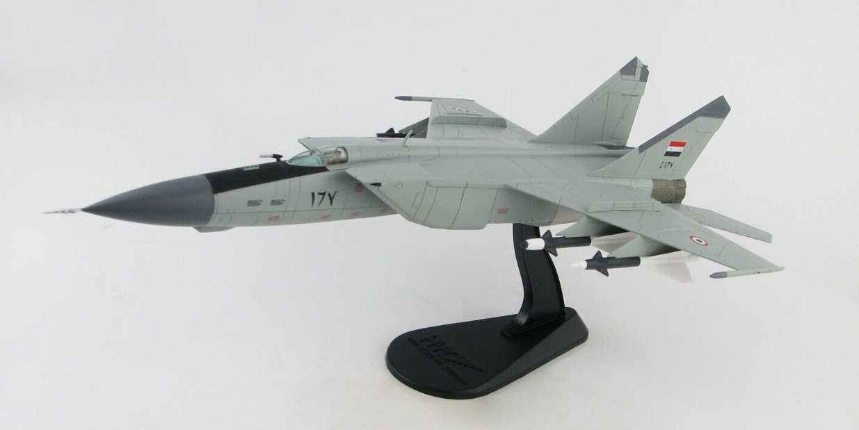 macheta avion metal Mig-25 Hobby Master 1:72