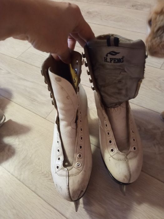 Коньки, 23 р-р, кожа