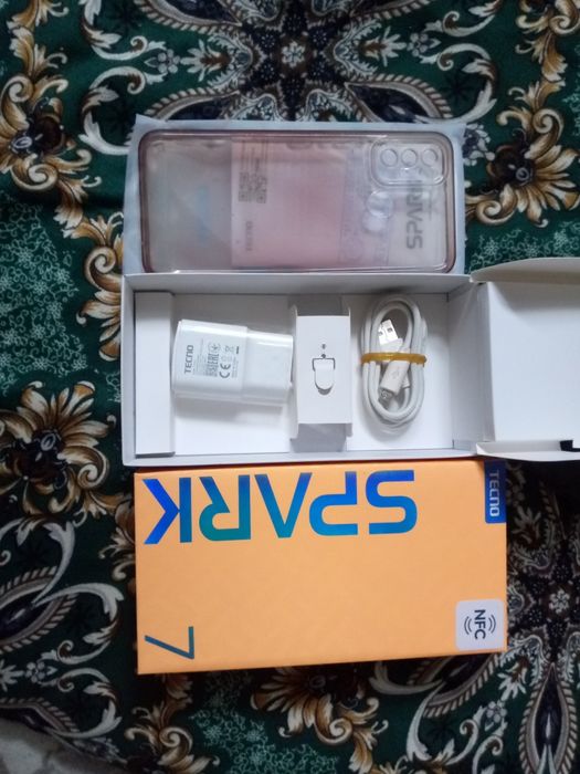Tecno Spark 7, karobka dokument