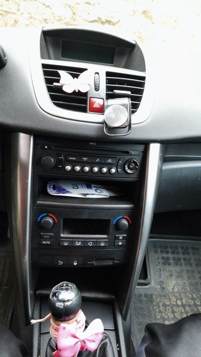 Vând Peugeot 207