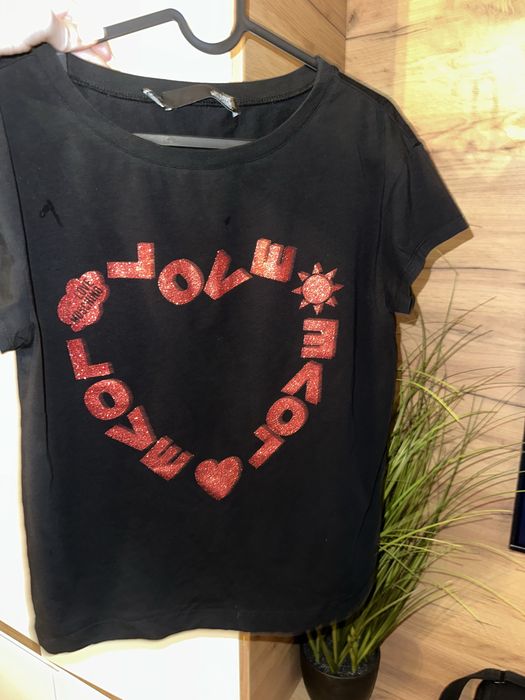 Тениски Armani, Love Moschino