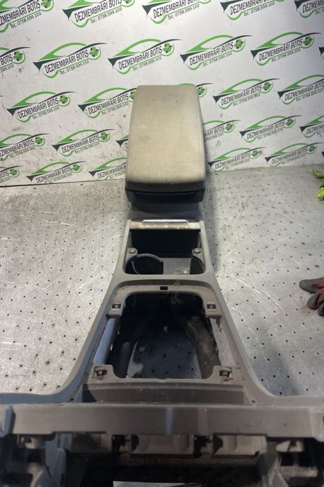 Cotiera 3C0 864 207 B Volkswagen VW Passat B6