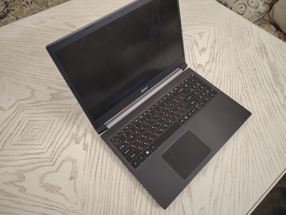 Acer Aspire 7 A715-42G