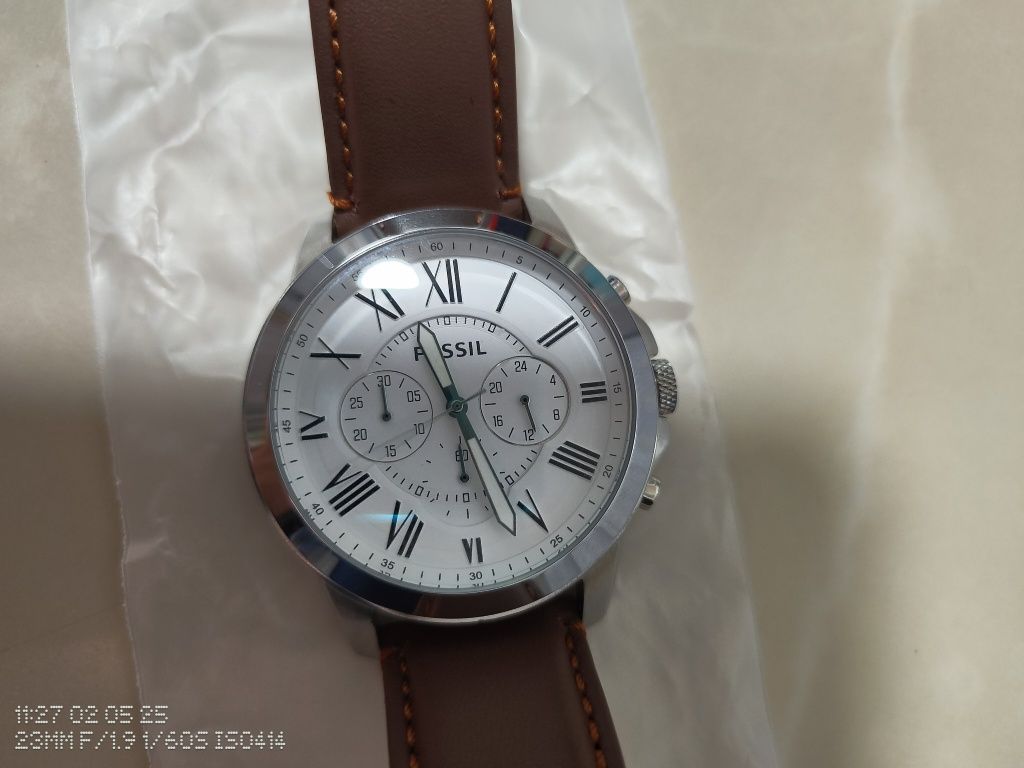 Ceas Fossil cronograf cu o curea de piele Grant, FS4735
