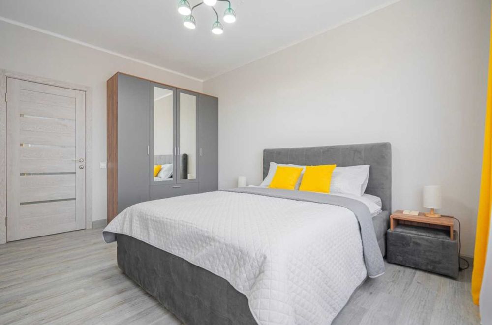 Сдаётся 2-комнатная квартира на левом берегу.