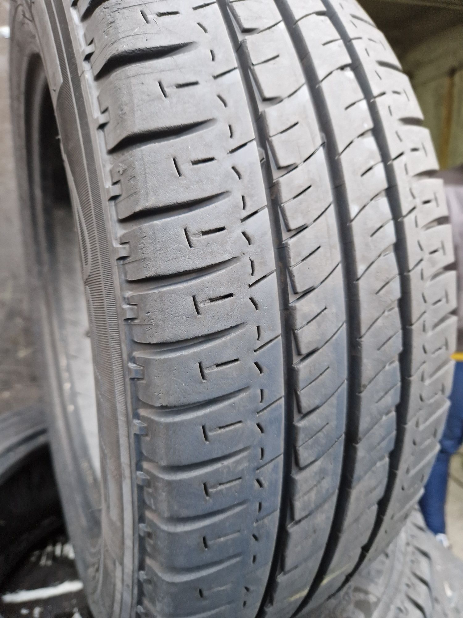 2 Anvelope Michelin ca noi 215 60 R17C de vara