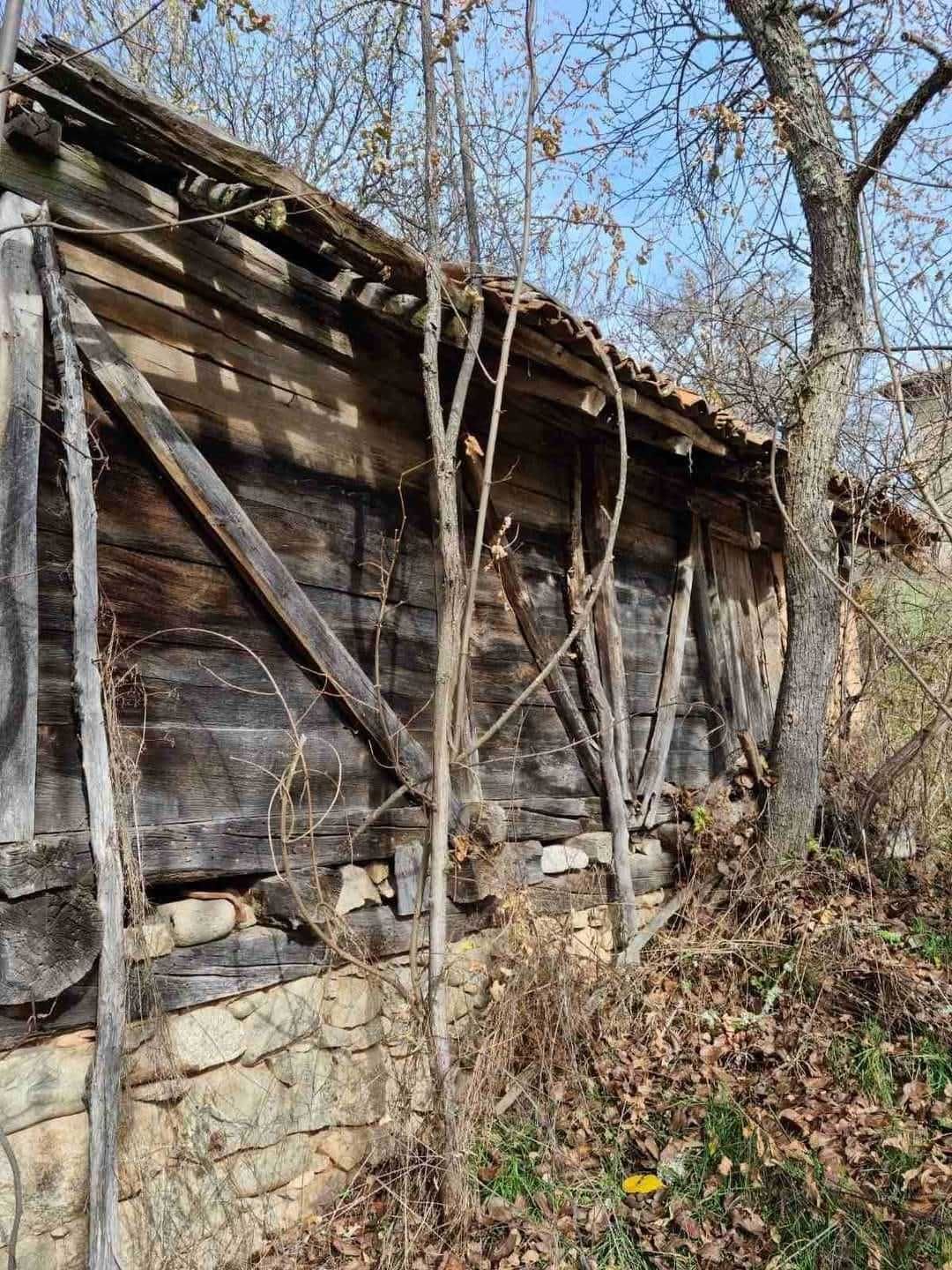 Продава къща в с. Раненци.