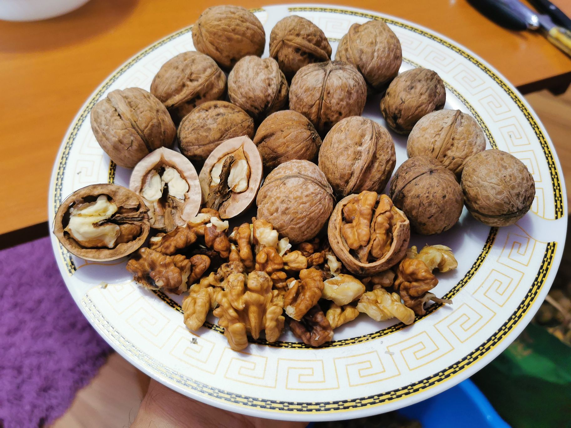 Nuci in coajă naturale