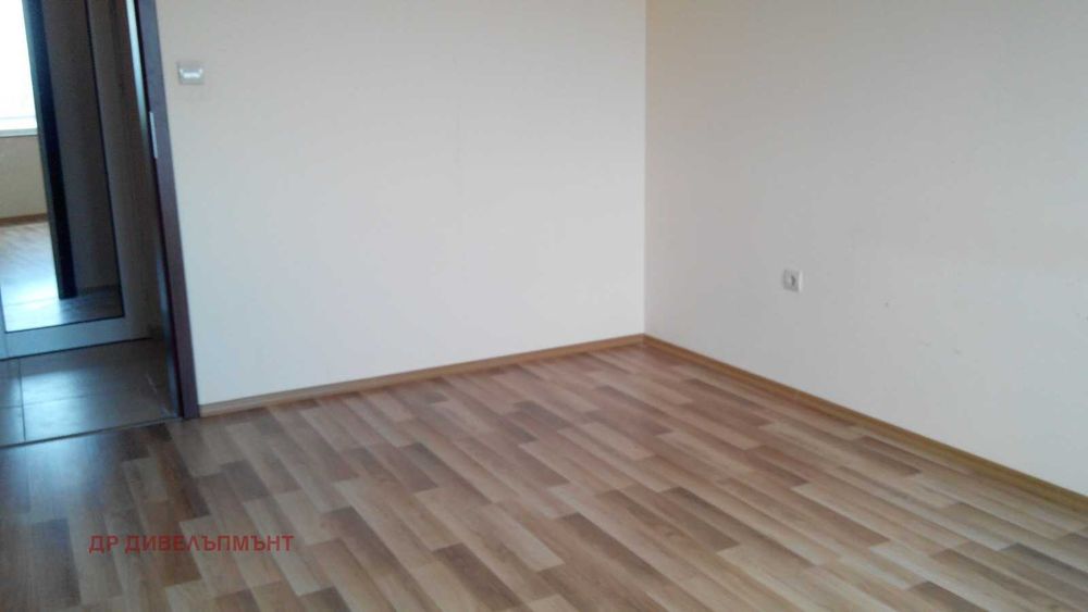 Дава се под наем Тристаен апартамент в София, Левски - 92 кв.м за 381.48 € - Снимка #6