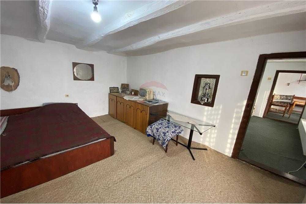 Продава се Къща в с. Ушинци, Област Разград - 100 кв.м за 434 €/кв.м - Снимка #8
